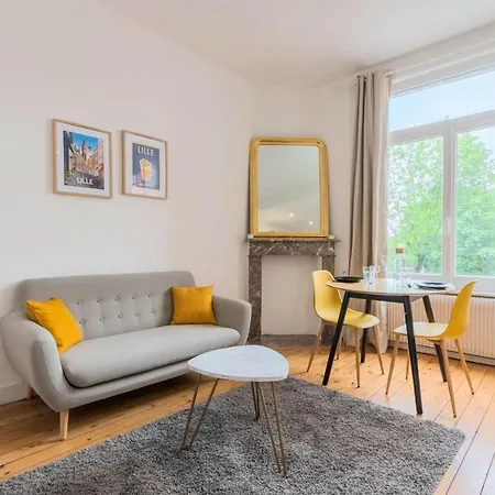 One Bedroom Near The Tramway *